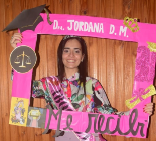 Jordana Duarte Martinelli, oriunda de Tekoa Tamandua. Primera Abogada Mbya Guaraní de la Provincia de Misiones