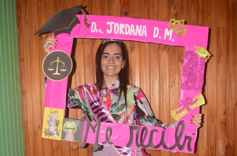 Jordana Duarte Martinelli, oriunda de Tekoa Tamandua. Primera Abogada Mbya Guaraní de la Provincia de Misiones